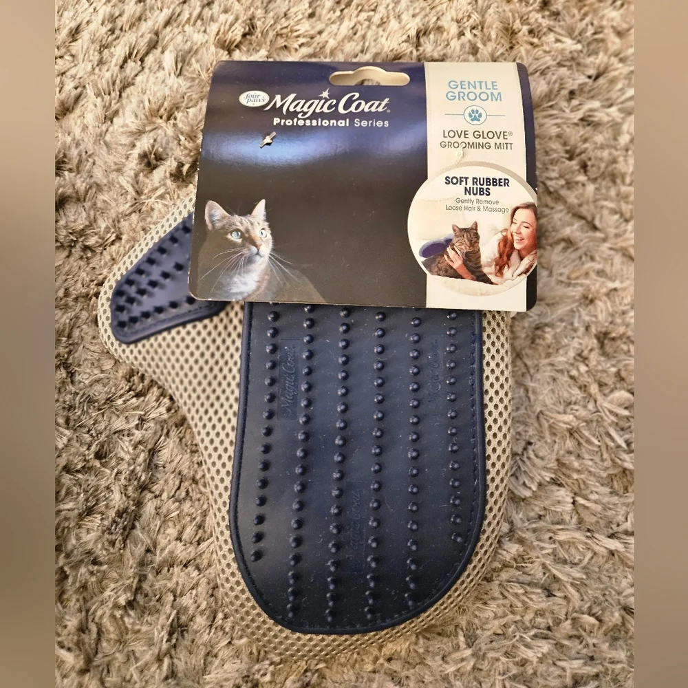Bundle 2 Comfort Zone Calming Collars and 1 Magic Coat Gentle Grooming Glove